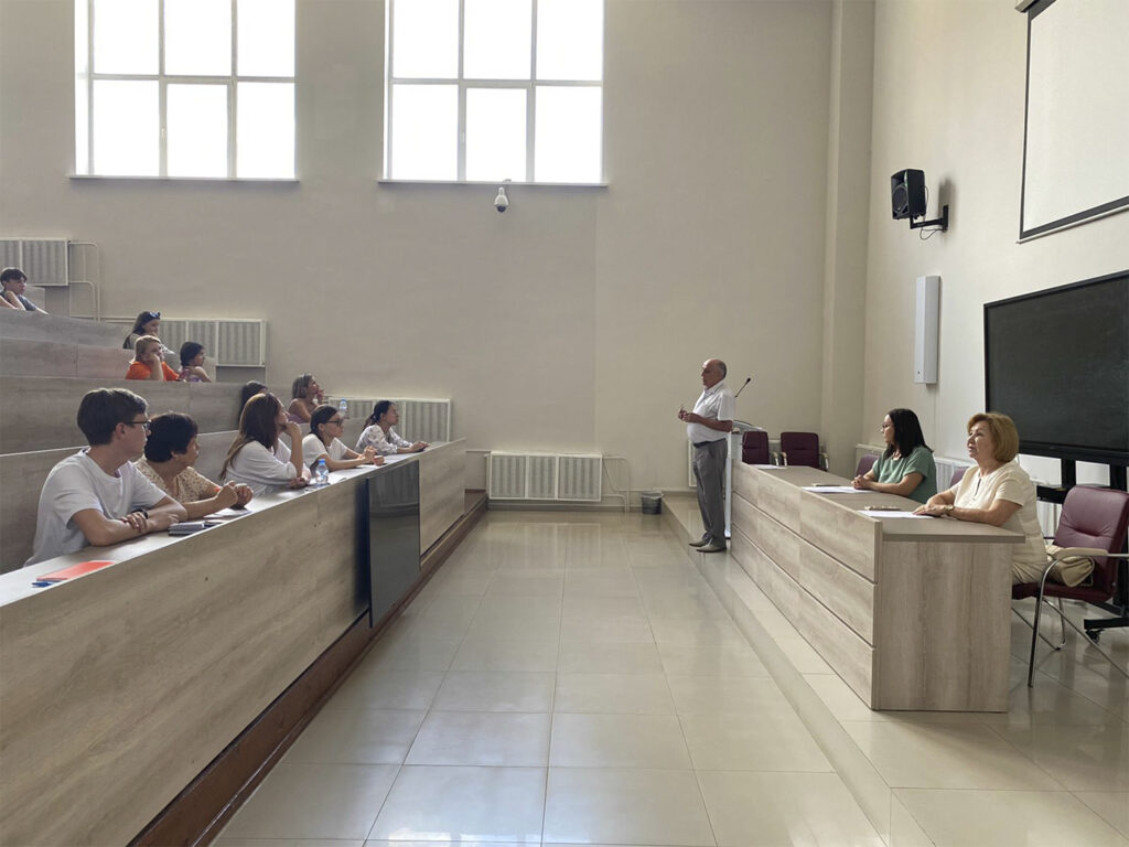 Собрание для абитуриентов, поступающих на медицинский факультет ЧГУ им. И.Н.Ульянова